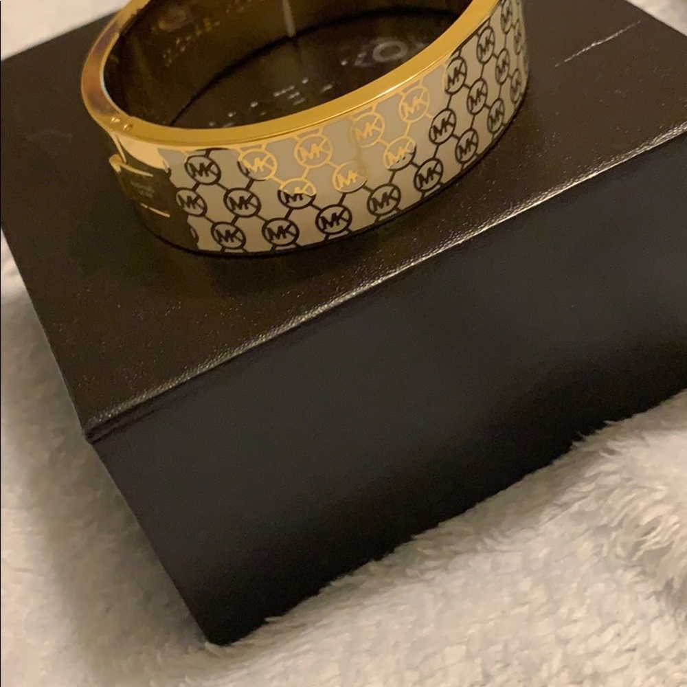 NWT Michael Kors bracelet